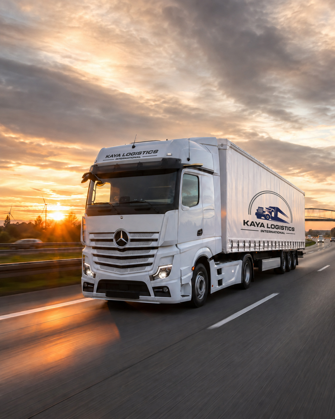 Articulated truck for full truckloads from Hamburg on the motorway