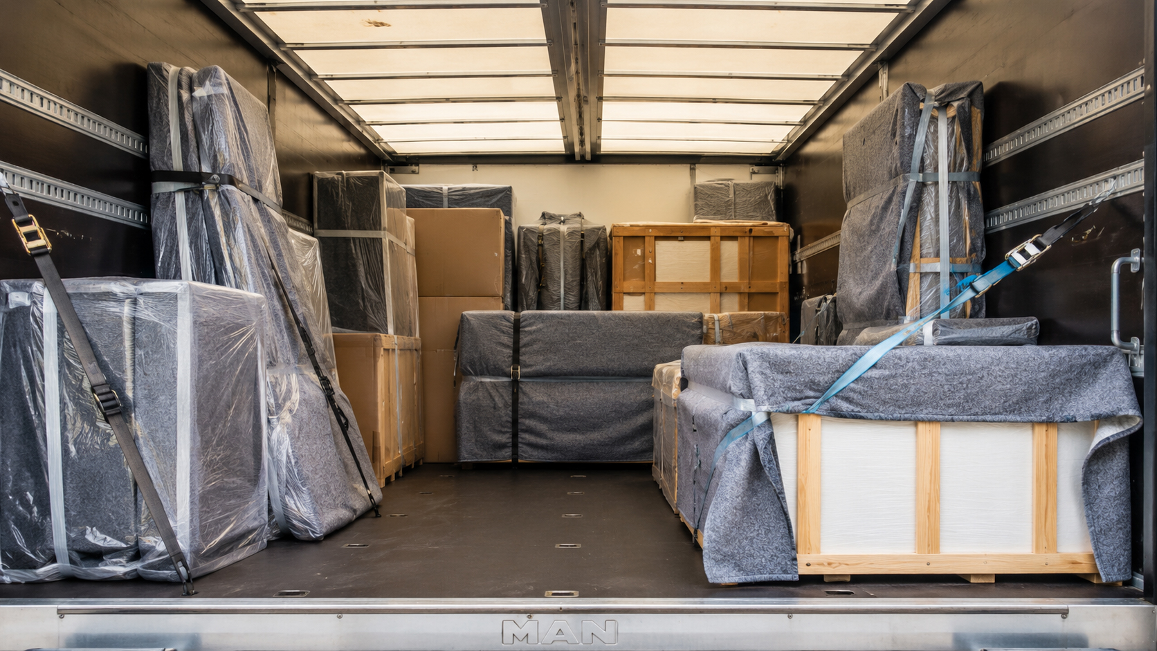 Möbel sicher verpackt im Kofferfahrzeug